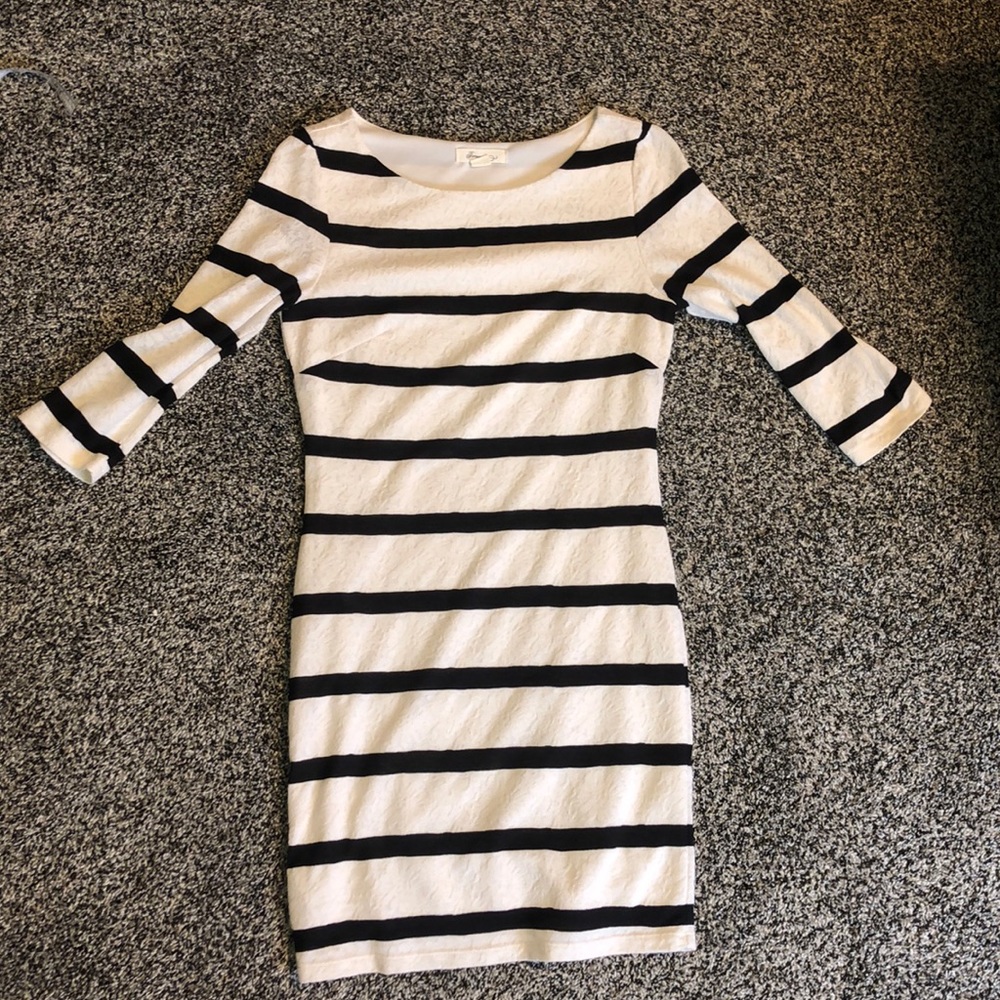 Whiteblack stripe lace dress small quarter sleeve